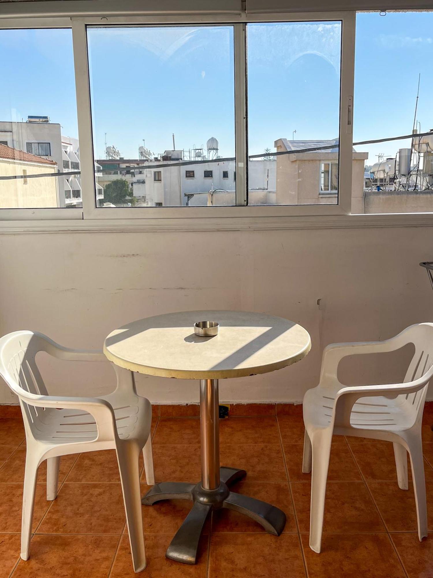 Nissus Urban Vandrarhem Ayia Napa Rum bild