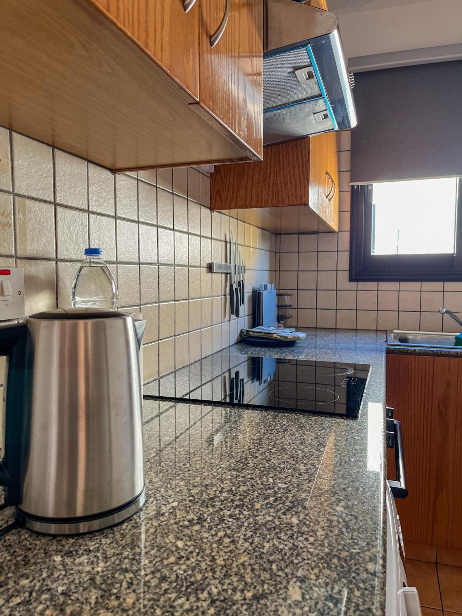 Nissus Urban Vandrarhem Ayia Napa Rum bild
